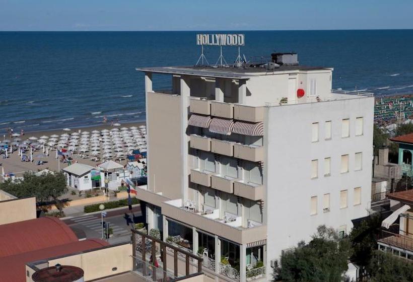 בית מלון כפרי Hollywood