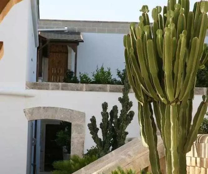 هتل Masseria San Martino