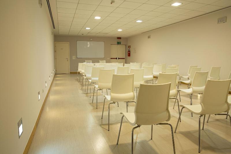 One Hotel & Restaurant