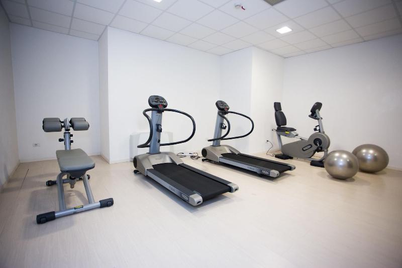 One Hotel & Restaurant