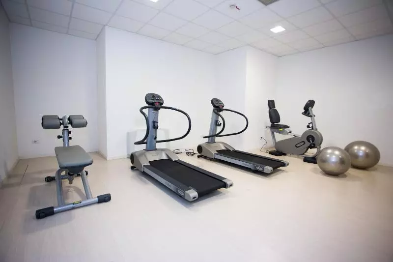 One Hotel & Restaurant