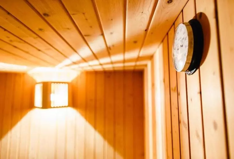 Oliven & Genusshotel Hirzer