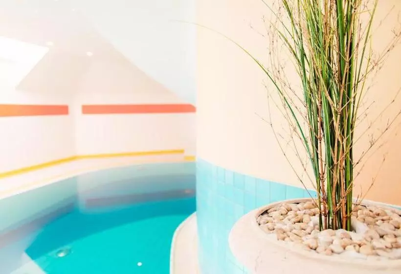 Oliven & Genusshotel Hirzer