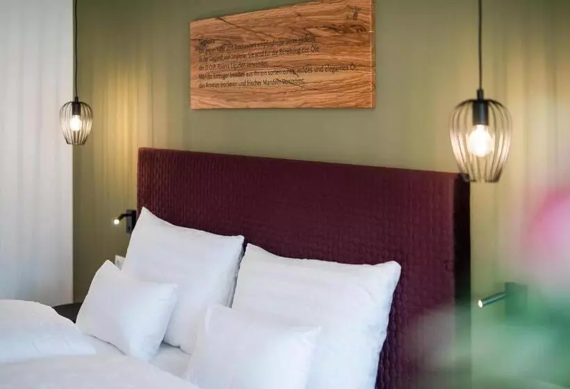 Oliven & Genusshotel Hirzer