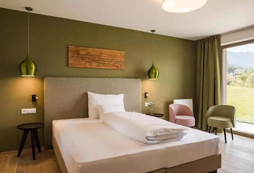 Oliven & Genusshotel Hirzer