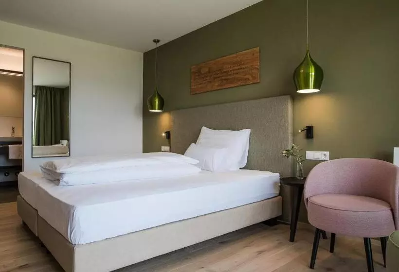 Oliven & Genusshotel Hirzer