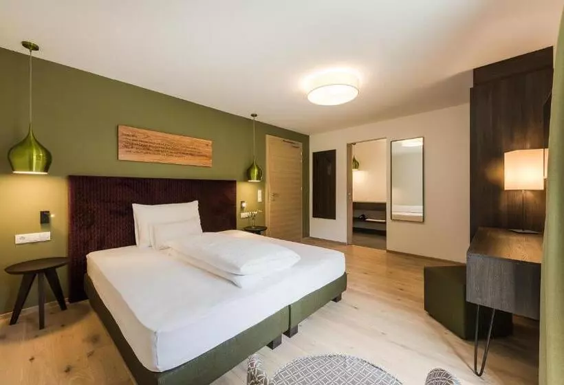 Oliven & Genusshotel Hirzer