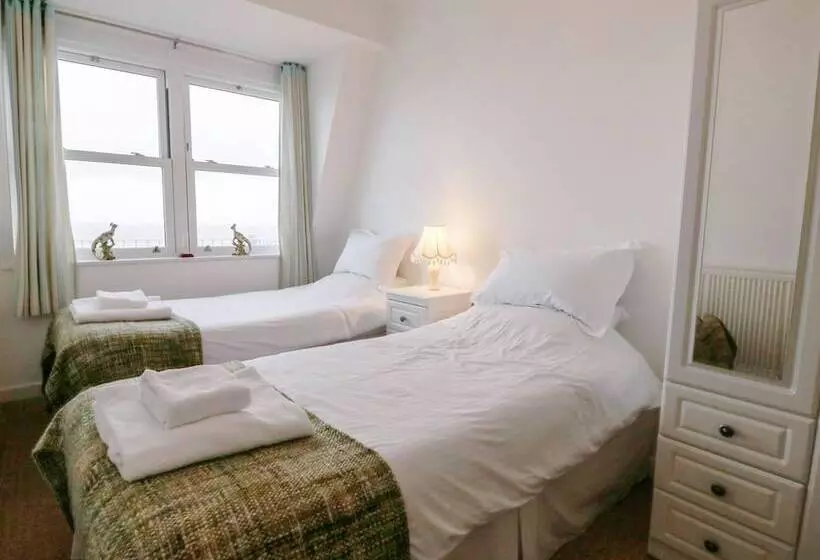 10 Oceanside
