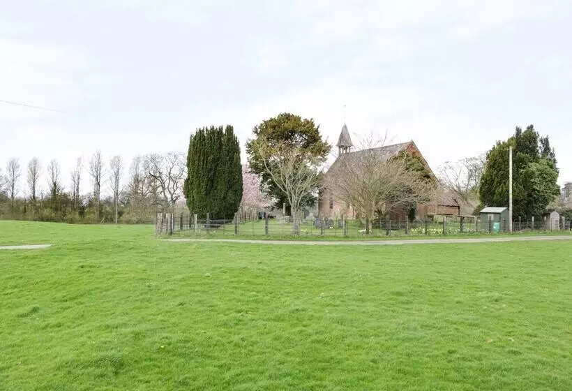 Acorn Cottage 1