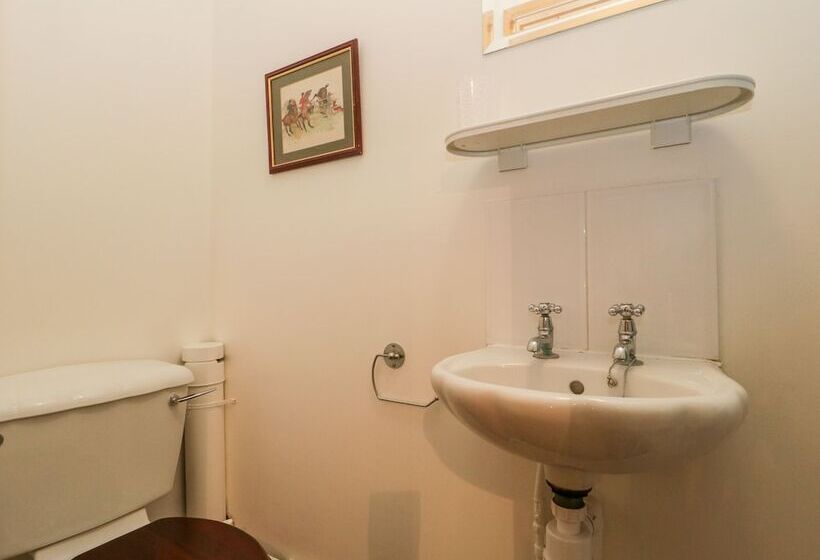 The Old Goat Barn At Trout Cottage