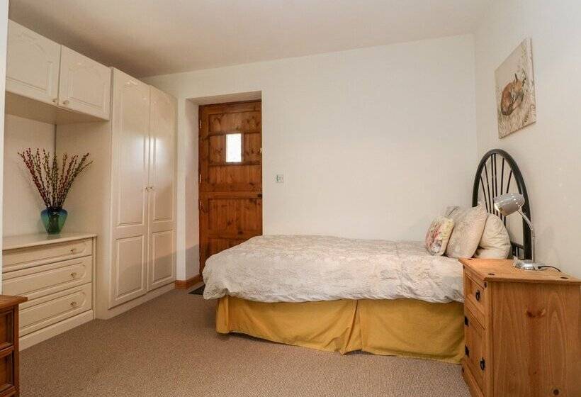 The Old Goat Barn At Trout Cottage