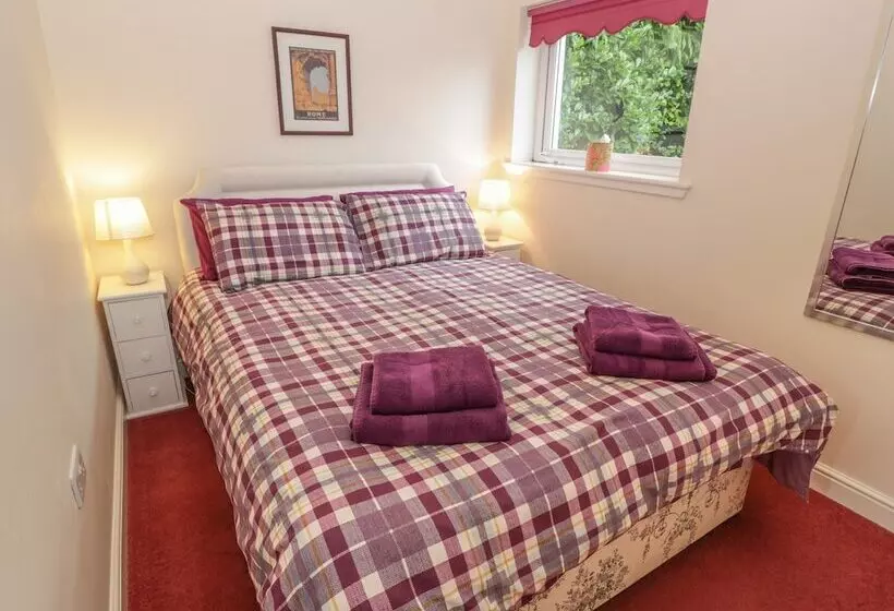 Troloss Lodge
