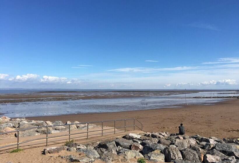 3 Old Police Station