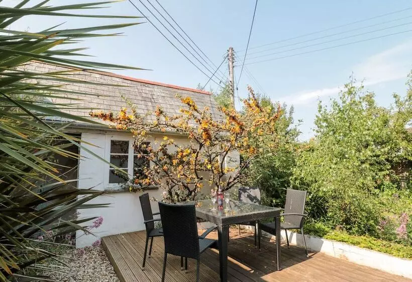 3 Old Police Station