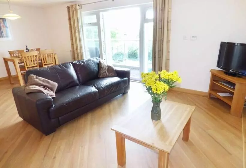 Apartment B3