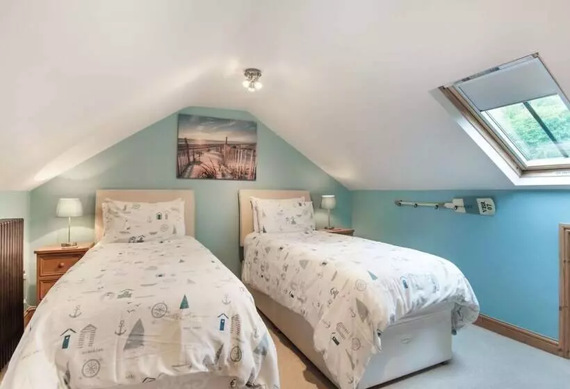 Peacock Cottage