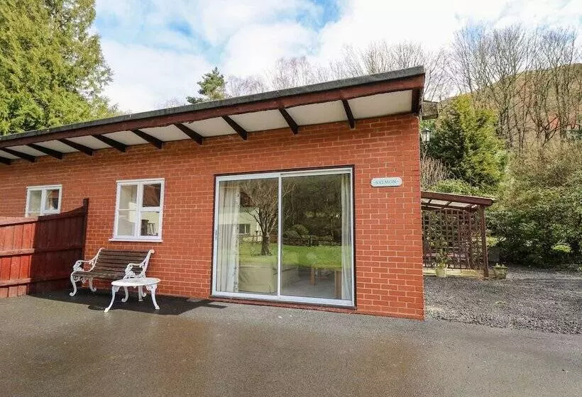 Salmon Cottage
