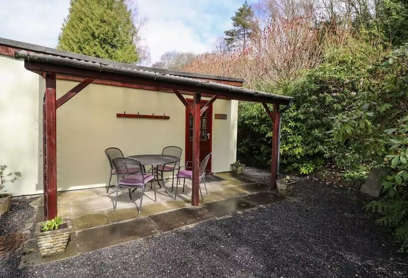Salmon Cottage