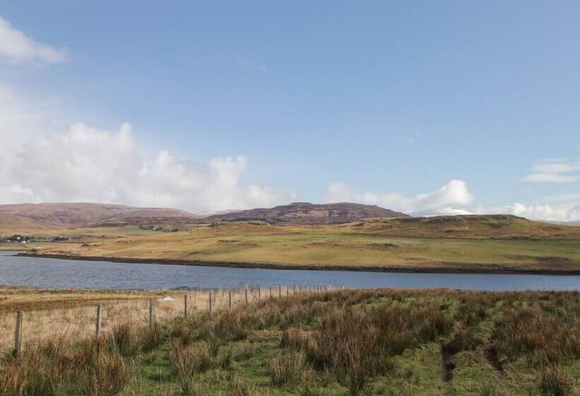 Sealladh An Locha Cottage