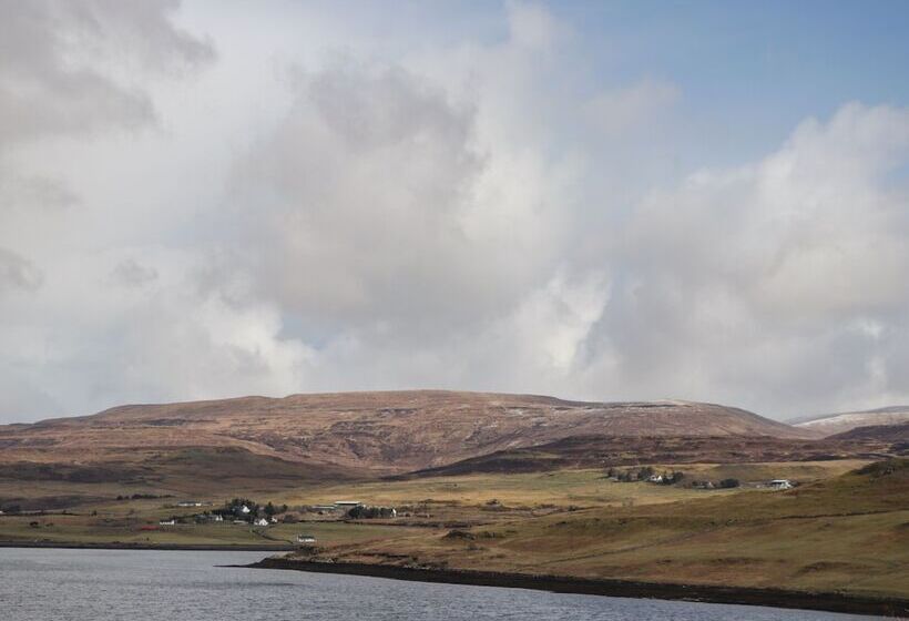 Sealladh An Locha Cottage