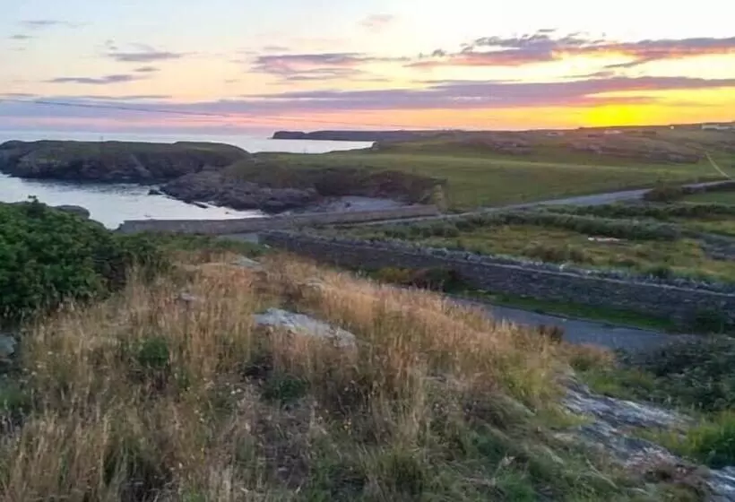 Ty R Enfys Bach   Upper