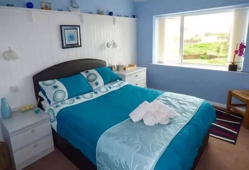 Ty R Enfys Bach   Upper