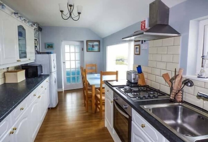 Ty R Enfys Bach Upper