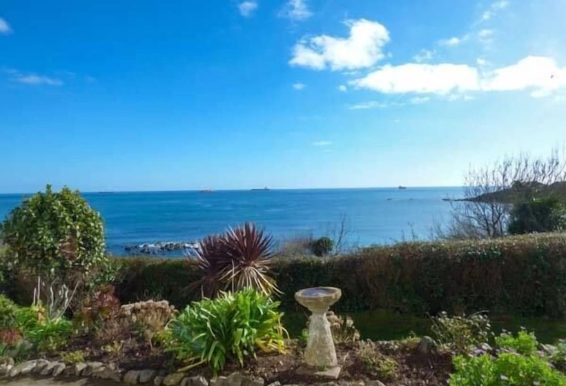 4 Coastguard Cottages