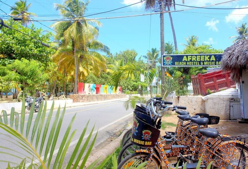 Afreeka Beach Hostel & Music Bar