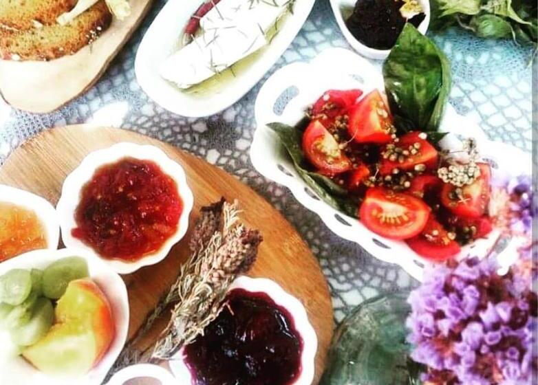 فندق صغير Cunda Adali Pansiyon