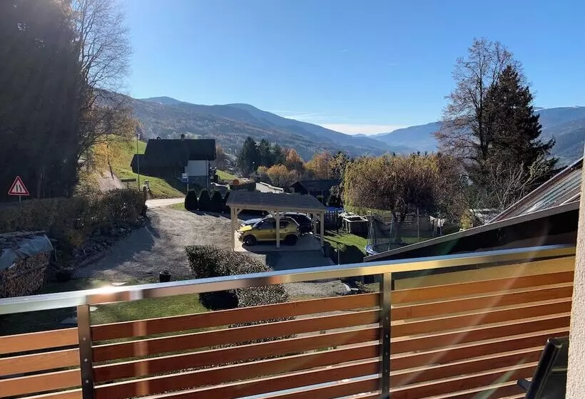 Aamiaismajoitus (B&B) Haus Lasaun