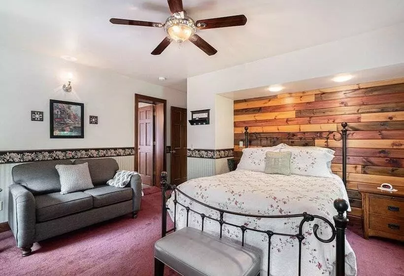 Black River Inn Bed And Breakfast