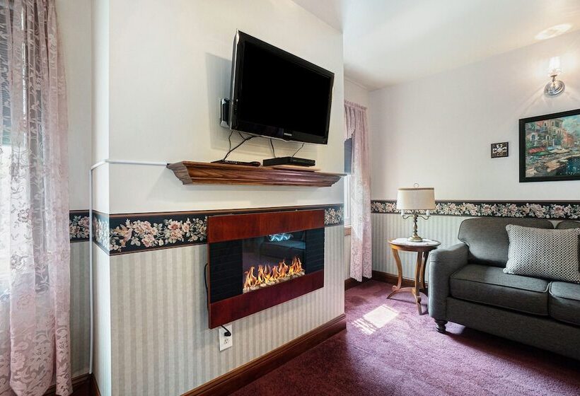 Black River Inn Bed And Breakfast