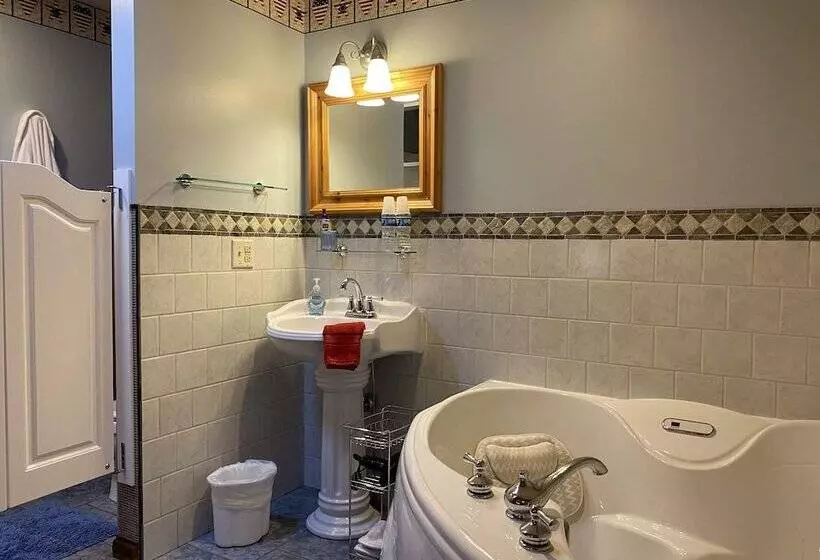 Black River Inn Bed And Breakfast