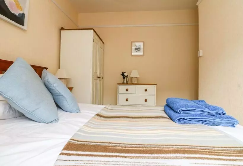 Calac Cottage
