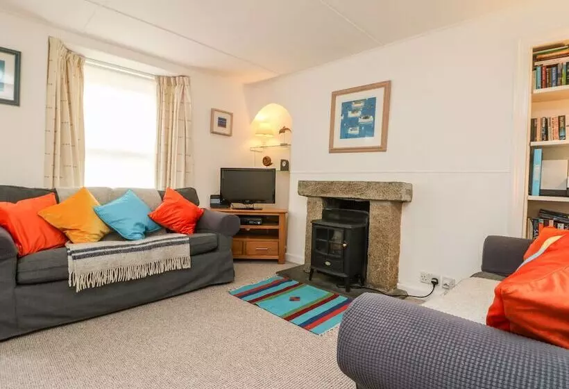 Calac Cottage