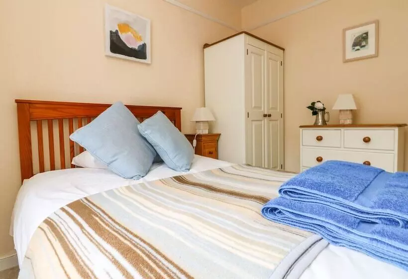 Calac Cottage