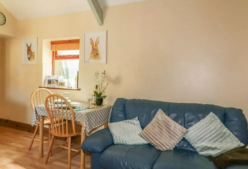 Cosy Cottage