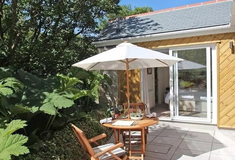 Cot Valley Cottage