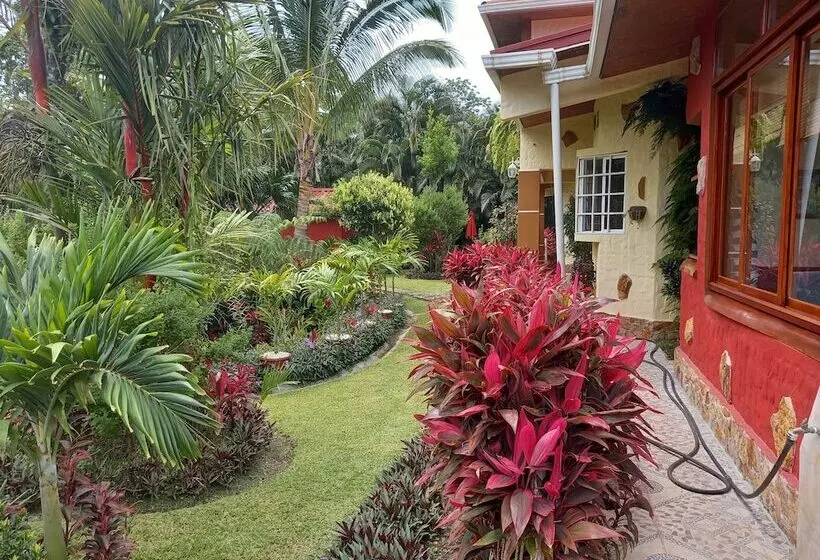 Hotelli Cabaña Villa Victoria