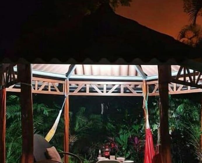 ホテル Cabaña Villa Victoria