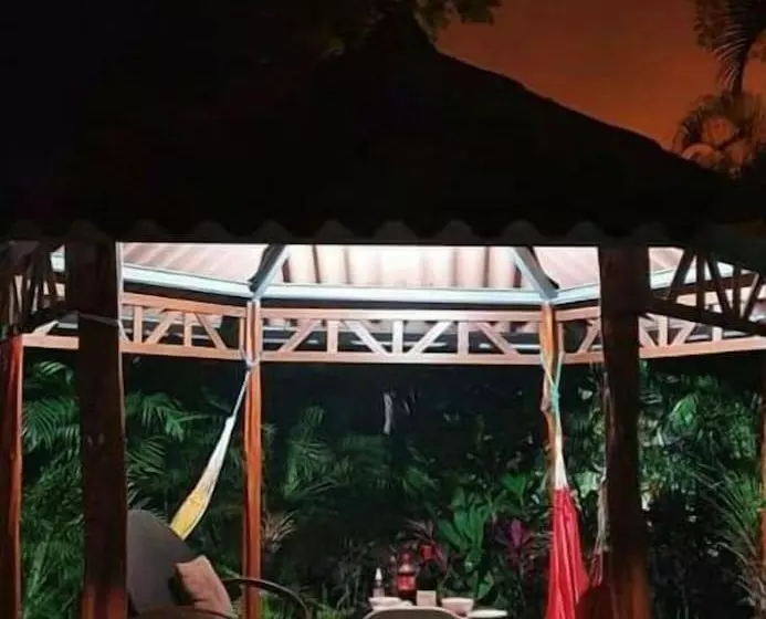 Hotelli Cabaña Villa Victoria