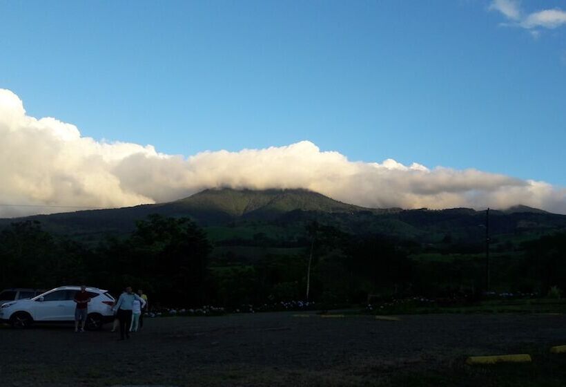 هتل Eco Granja Don Lolo