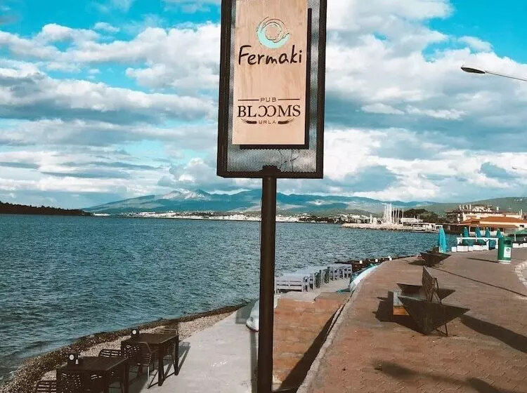 ホテル Fermaki Rooms   Adults Only
