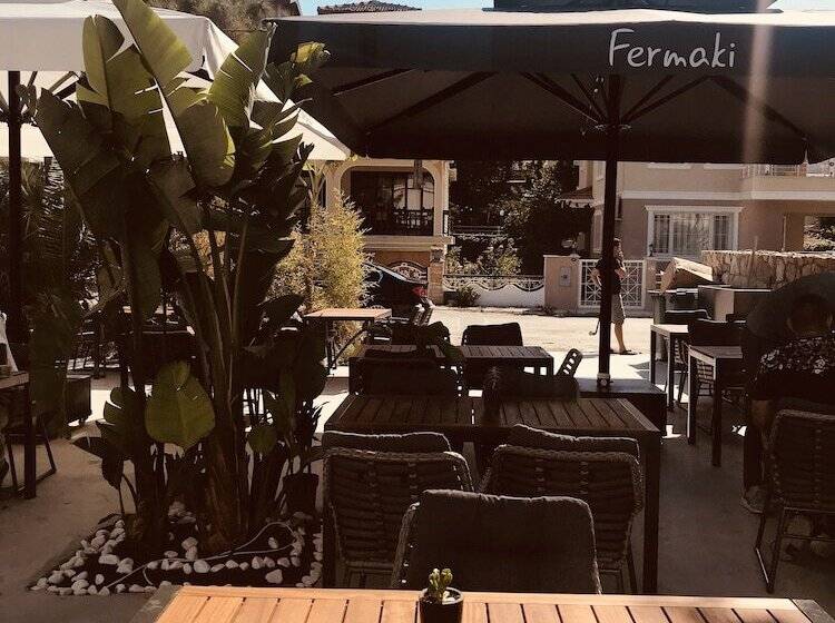 فندق Fermaki Rooms   Adults Only