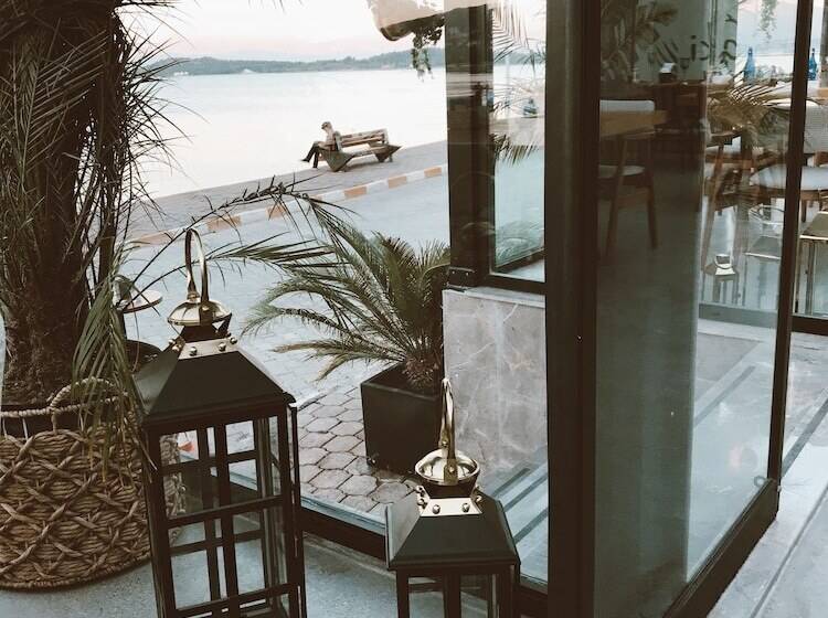 فندق Fermaki Rooms   Adults Only