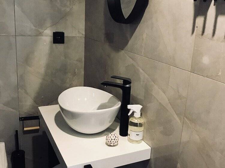 فندق Fermaki Rooms   Adults Only