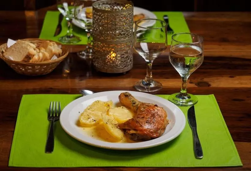 Hotelli La Mision Macona