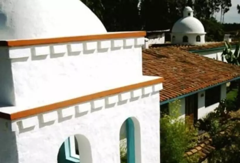 Hotelli Las Palmeras Inn