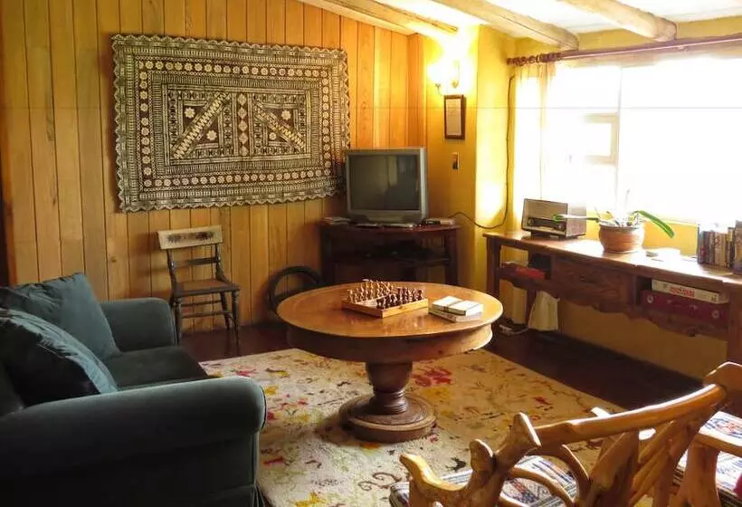 Hotelli Las Palmeras Inn